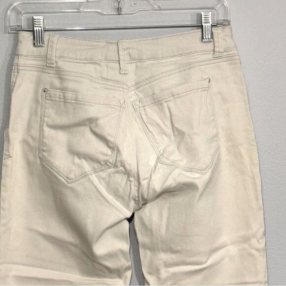 Kensie | Women’s White Stretch Casual Denim Capris Jeans - Picture 6 of 12